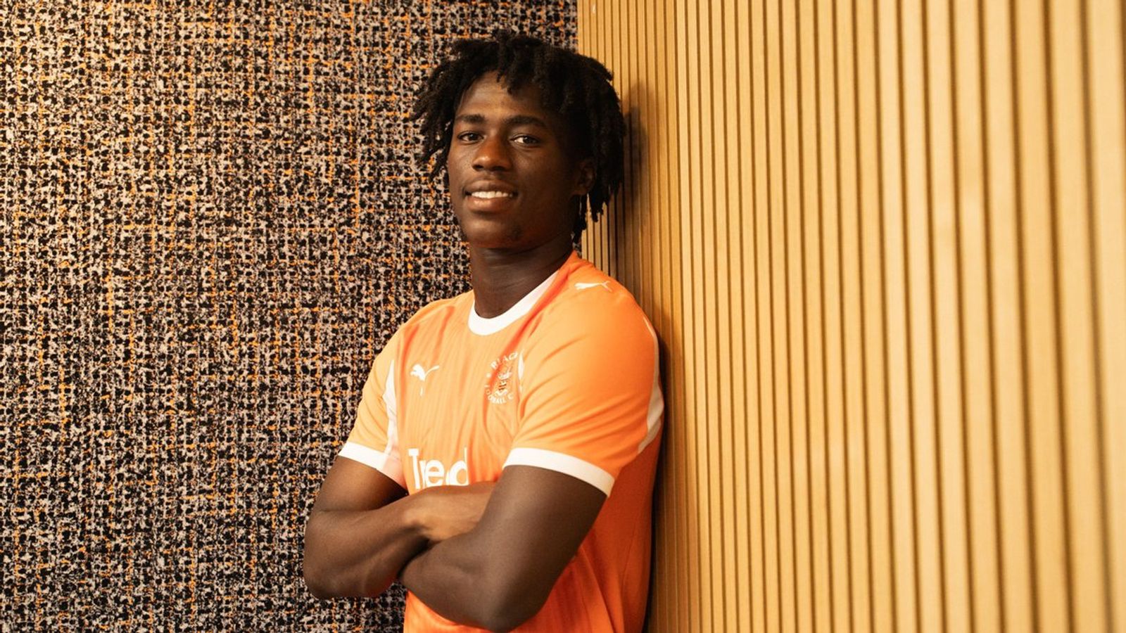 Blackpool release Malcolm Ebiowei only weeks after signing